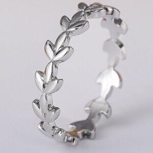 😍PREMIUM 925 STERLING SILVER DAINTY LEAF ETERNITY BEAUTIFUL RING, K952